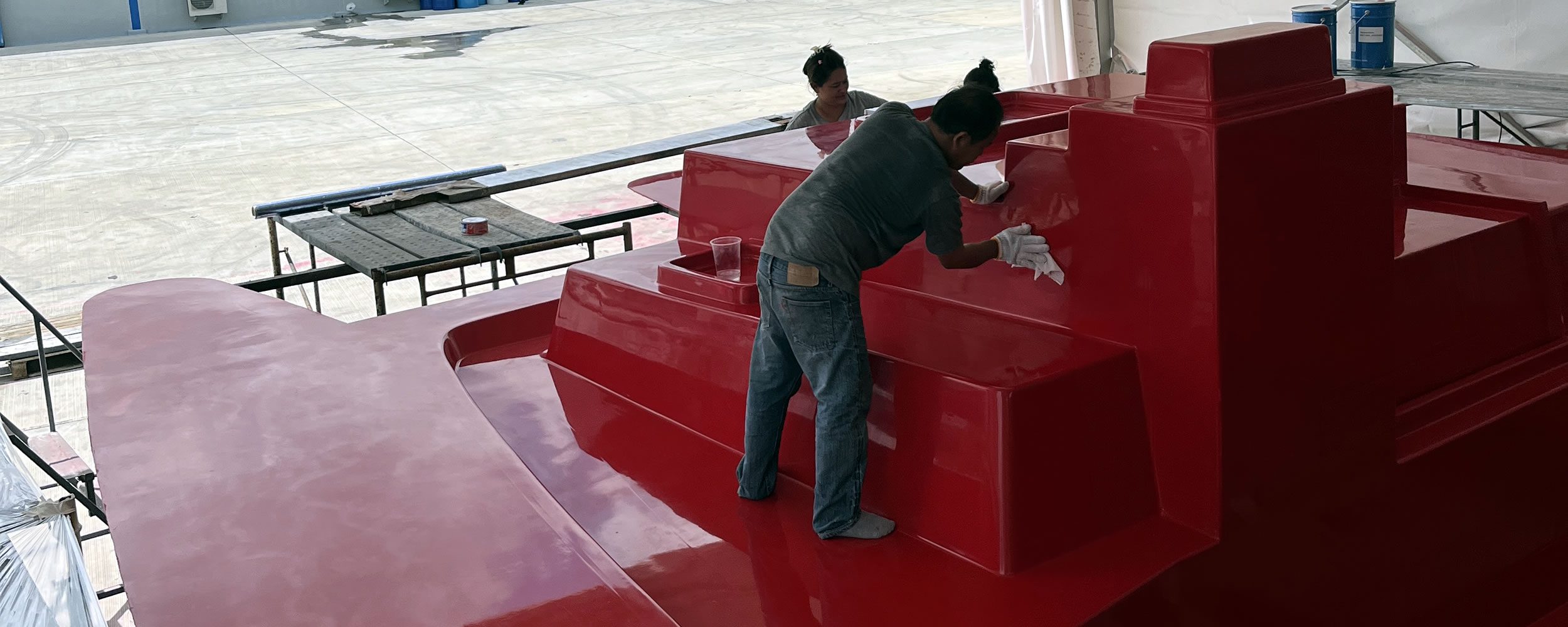 Group Island Spirit Manufacturing Composites